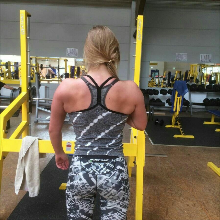 Sarahs "Gainz" nach einem Jahr Training.